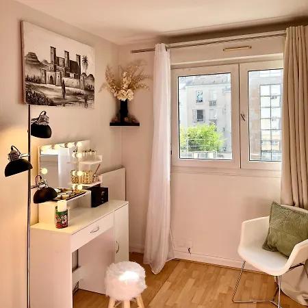 Chic Et Lumineux - Metro A 1 Min Apartment *